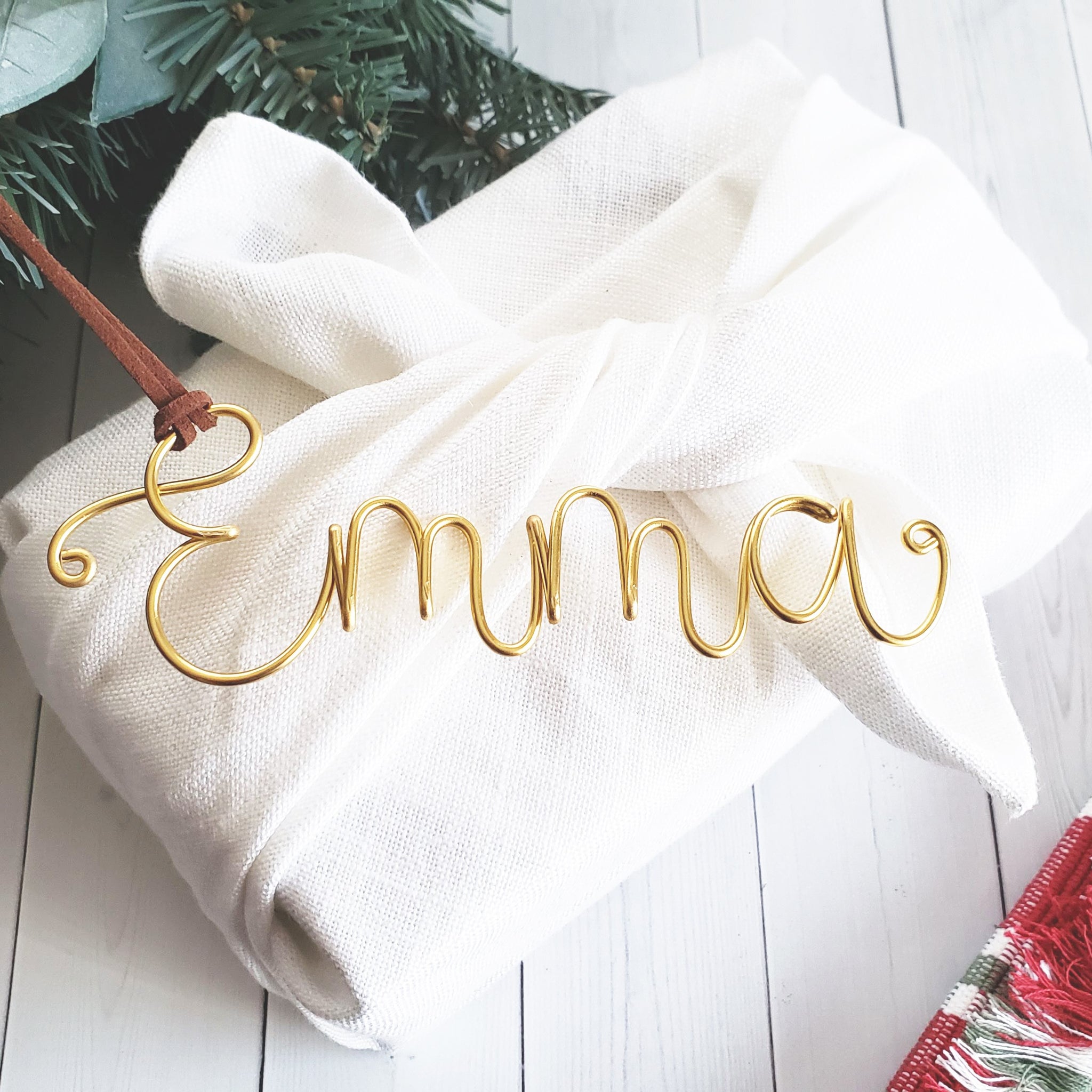 2021 Rustic Chic Gift Guide For Making Presents Pop